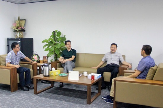 寧波市政府、市外經(jīng)貿(mào)局領(lǐng)導(dǎo)蒞臨我集團調(diào)研考察